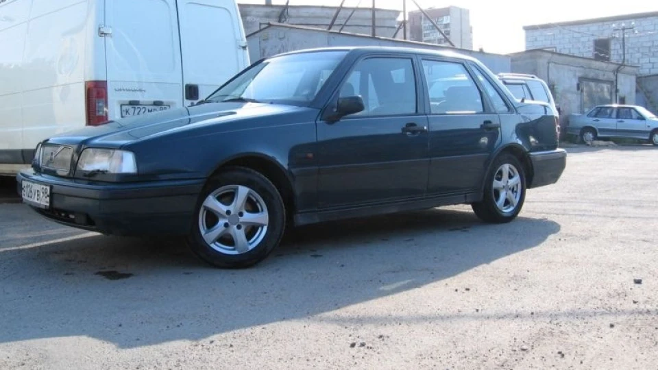 Volvo 460 2