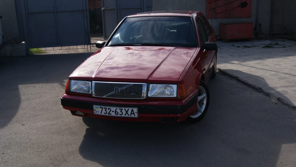 Volvo 460 Яскрава