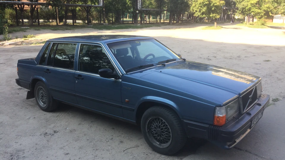 Volvo 740 2
