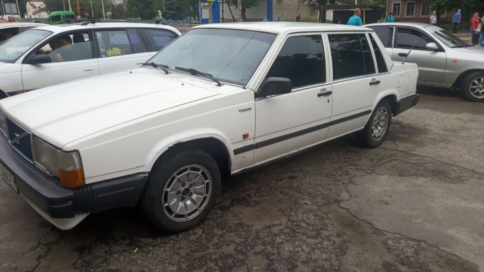 Volvo 740 2