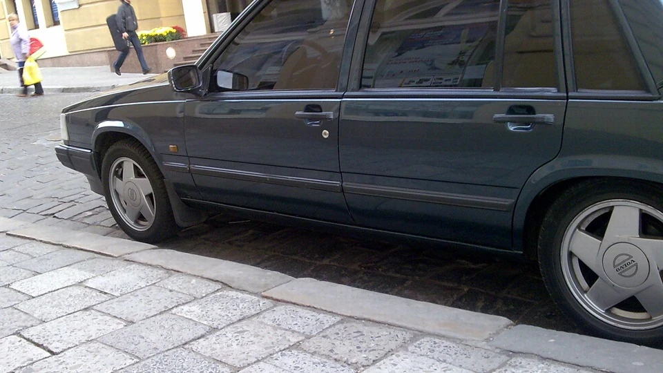 Volvo 740 16V Turbo 2