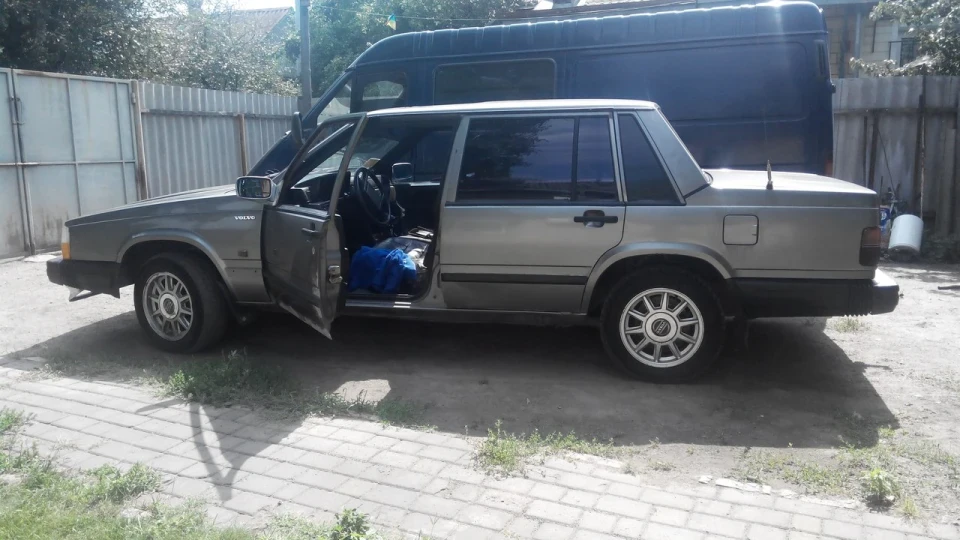 Volvo 740 2.3 GL 4