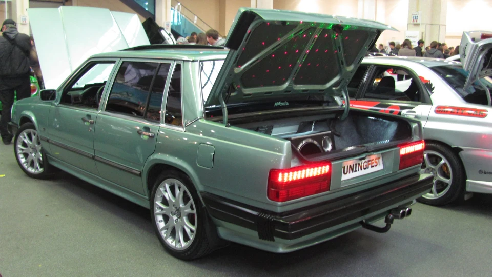 Volvo 740 (2.3 turbo) 3