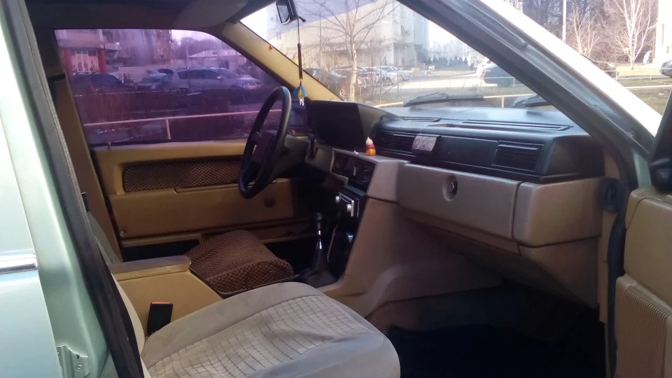 Volvo 740 2.3 винтажний корабель 4