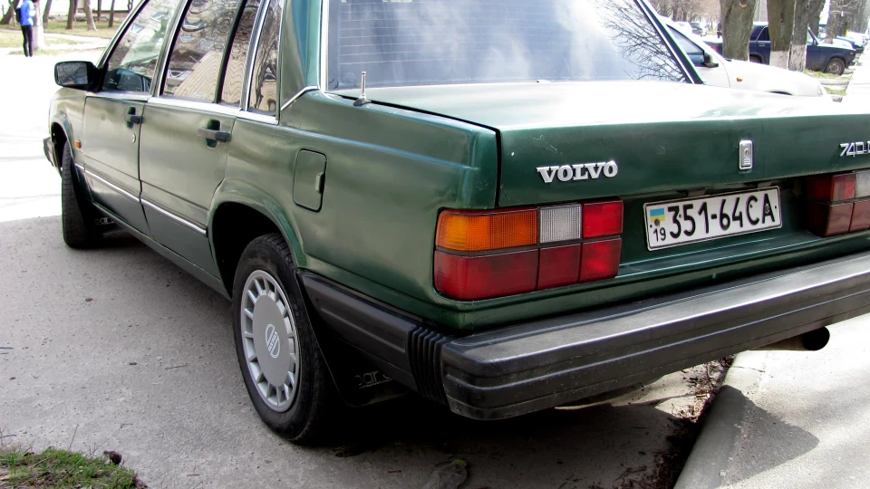 Volvo 740 перший автомобіль