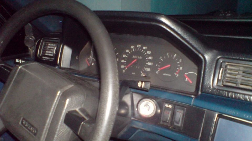 Volvo 740 Синя ластівка GL 5