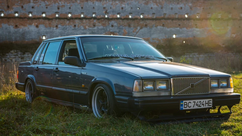 Volvo 740 STANCE 2
