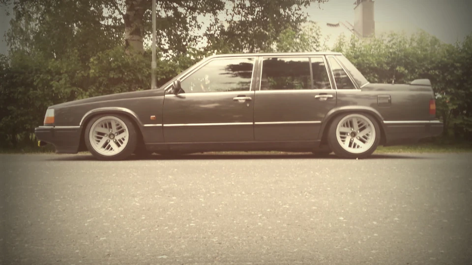 Volvo 760 GLE 2.8 3