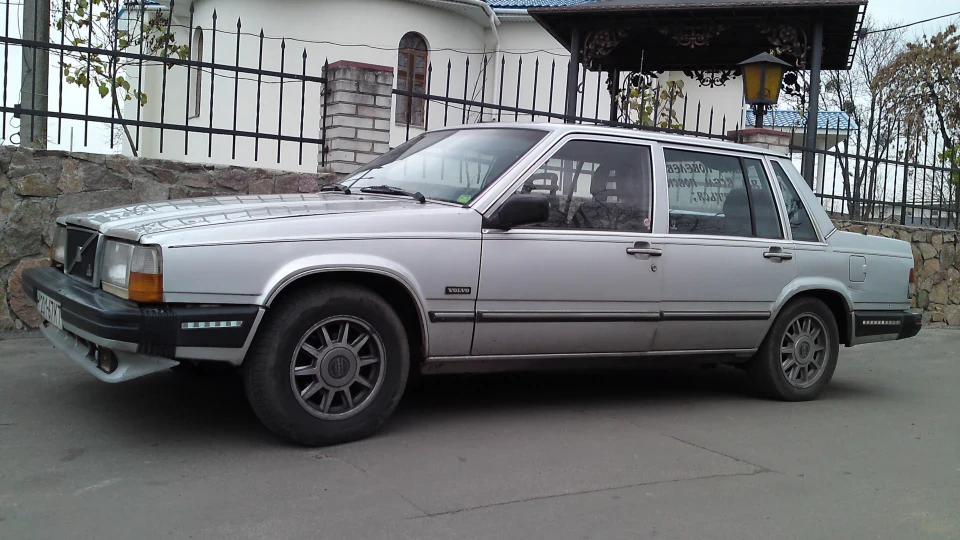 Volvo 760 Мої 760 у суворих 90-их 2
