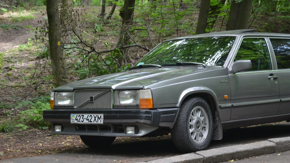 Volvo 760 Silver Queen 2