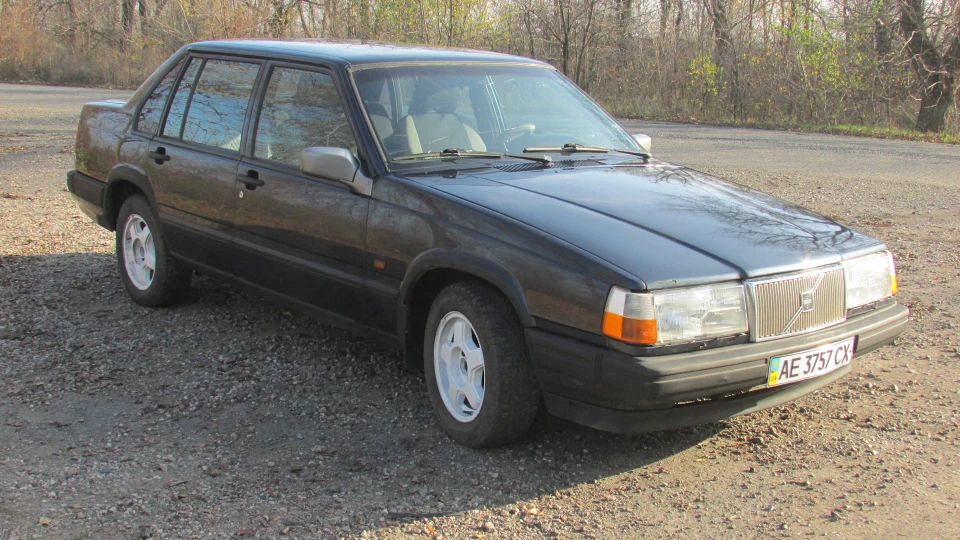 Volvo 940 Синій Дипломат 2