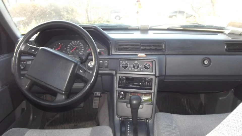Volvo 940 вишня 4
