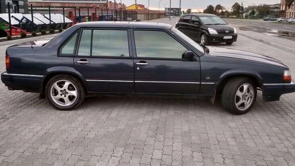 Volvo 960 3,0 RWD 2