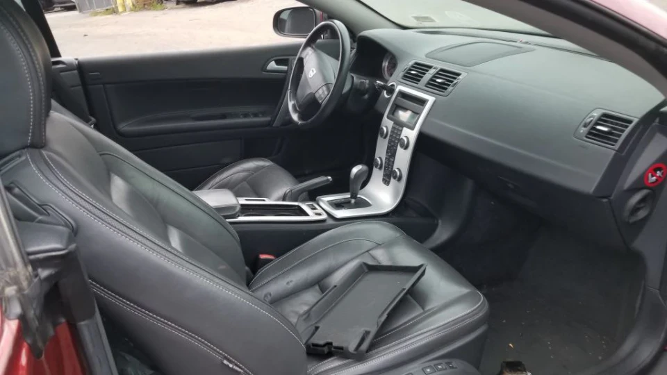 Volvo C70 2.5 ЧЕРВОНА БЕСТЯ