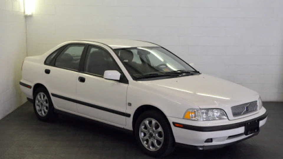 Volvo S40 Вітрило 2