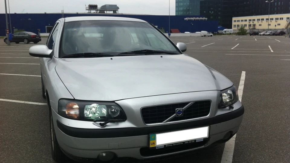 Volvo S60 2.4T AWD