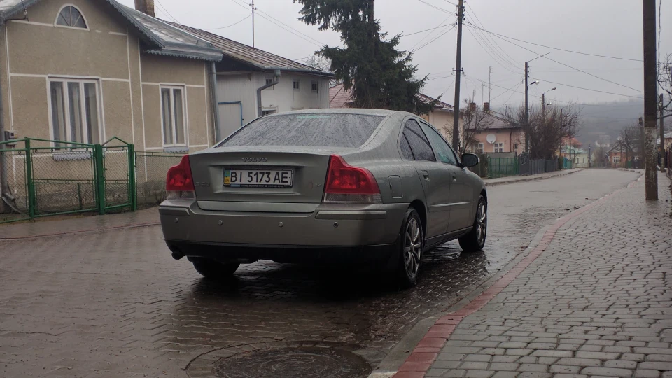 Volvo S60 Olivka