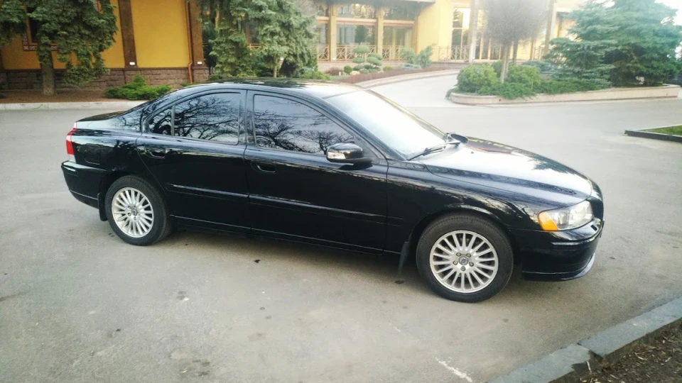 Volvo S60 Шведське шале з каміном 2