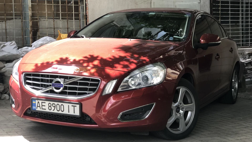 Volvo S60 T5 3