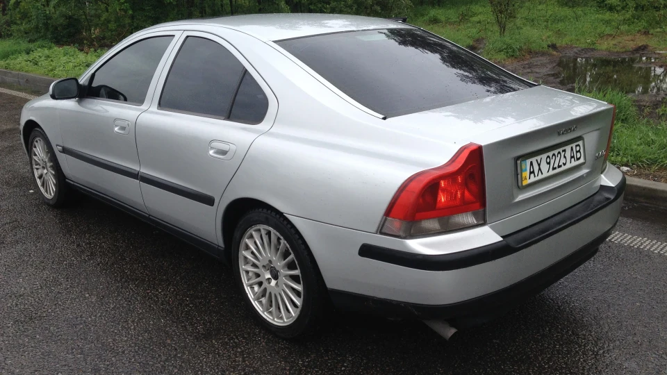Volvo S60 Volvo 2.4мт 2
