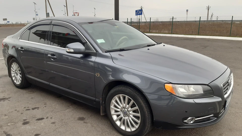 Volvo S80 2