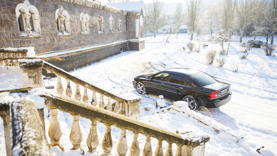 Volvo S80 Чорний лінкор 2