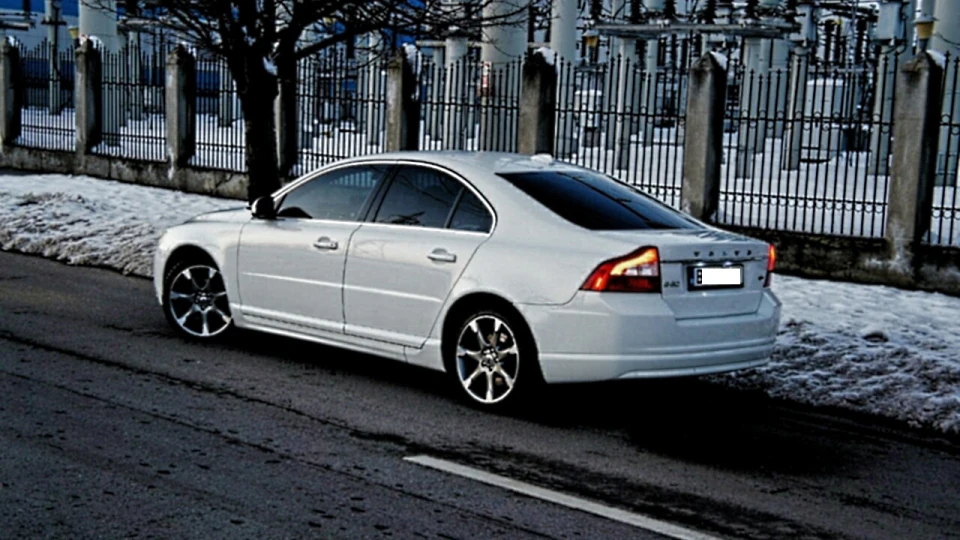 Volvo S80 R-DESIGN UA 2