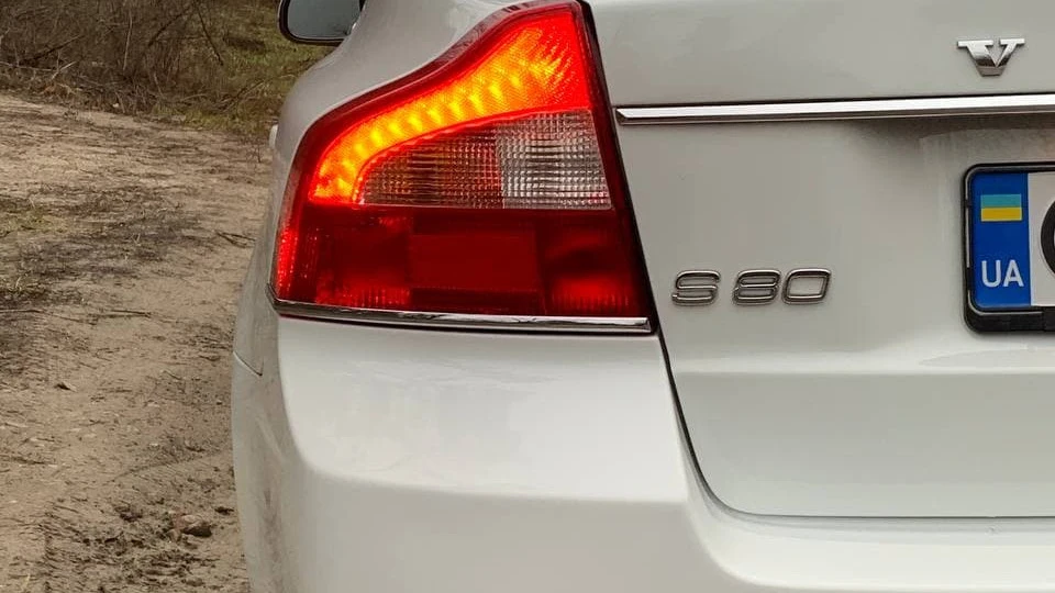 Volvo S80 white T6 3