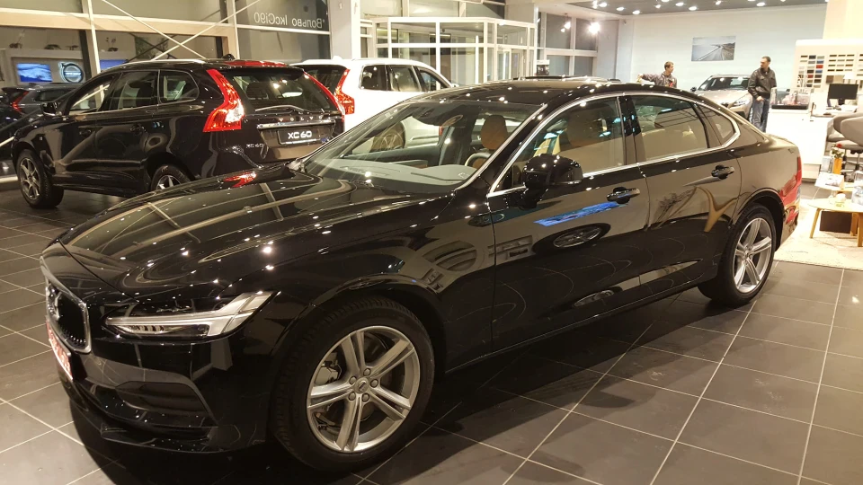 Volvo S90 4