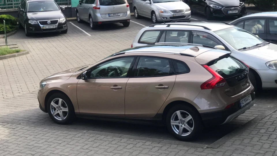 Volvo V40 Cross Country 3