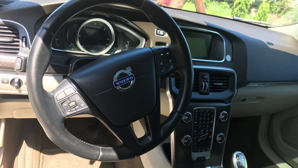 Volvo V40 Cross Country 4