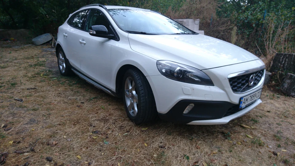 Volvo V40 Cross Country 2