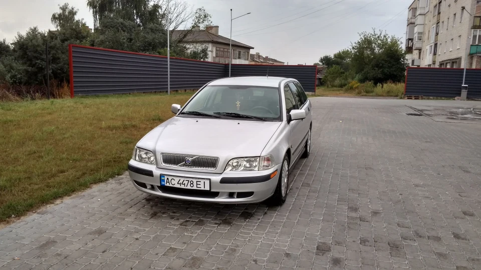 Volvo V40