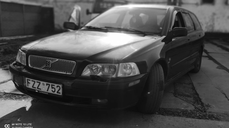 Volvo V40