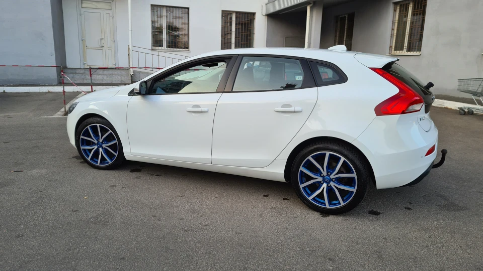 Volvo V40 2.0 D2 4