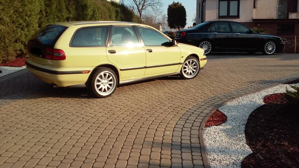Volvo V40 2.0 T