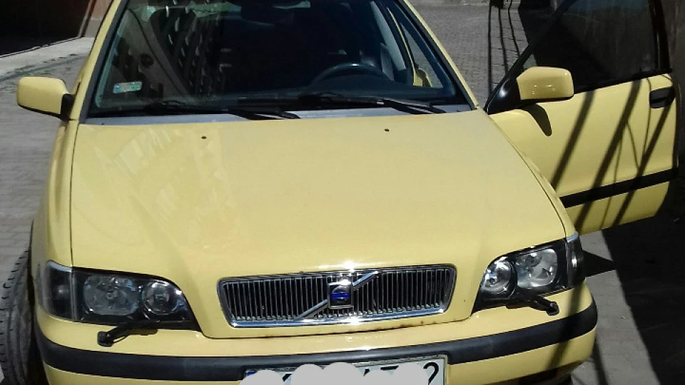 Volvo V40 2.0 T 3