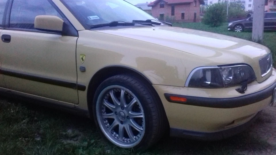 Volvo V40 2.0 T 4
