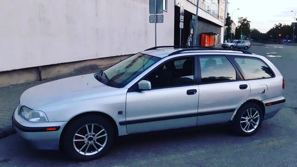 Volvo V40 Запчастини