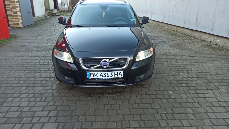 Volvo V50 4