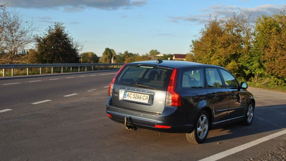 Volvo V50 3