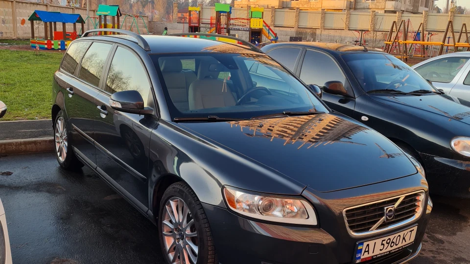 Volvo V50 3