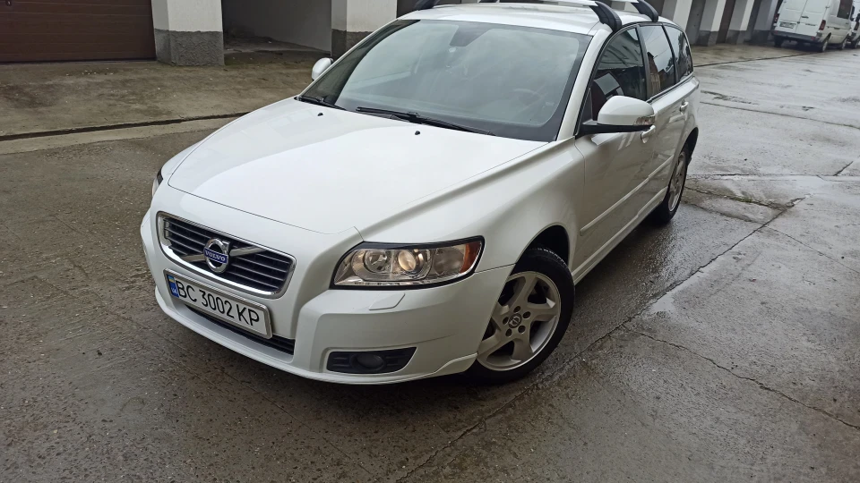 Volvo V50 2.0 d4,177конячок