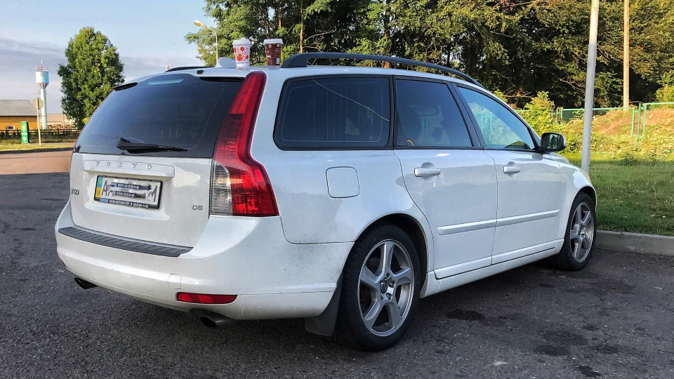 Volvo V50 Albino Moose