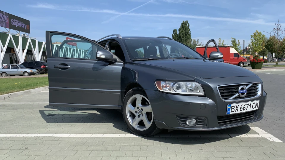 Volvo V50 Пафосний Фокус 2