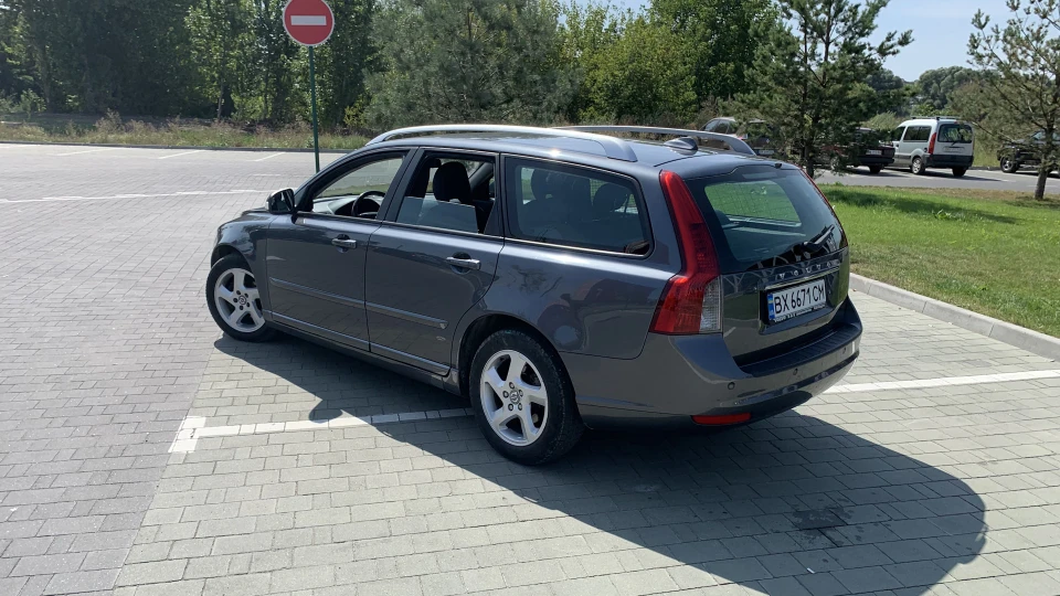 Volvo V50 Пафосний Фокус 3