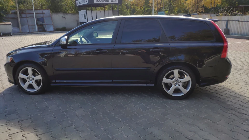 Volvo V50 R-designe