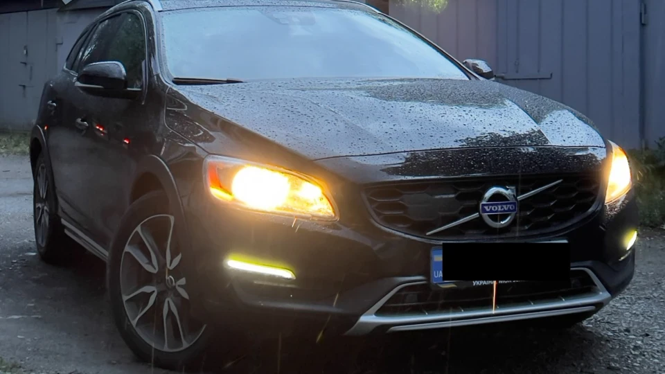 Volvo V60 Cross Country 2