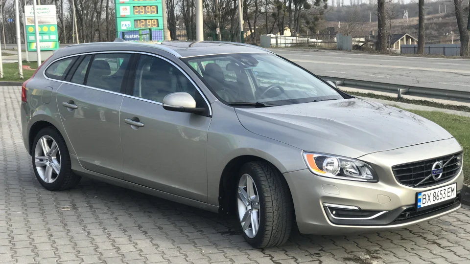 Volvo V60 T5 PREMIER PLUS