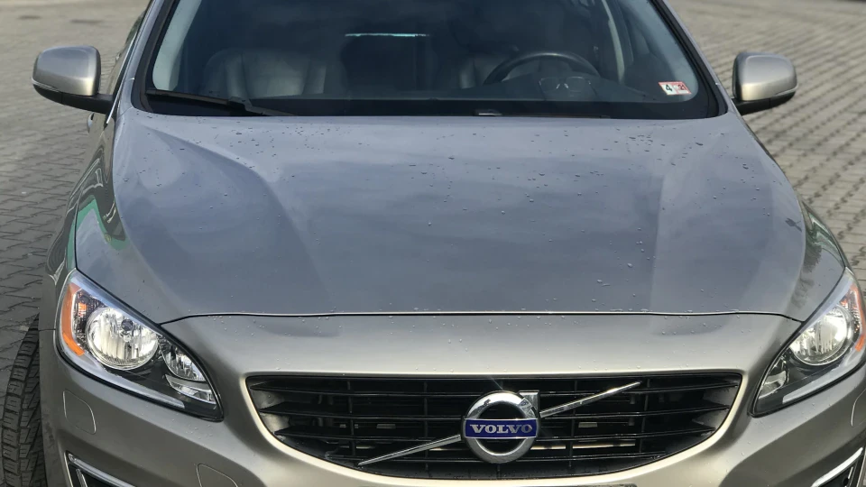 Volvo V60 T5 PREMIER PLUS 2